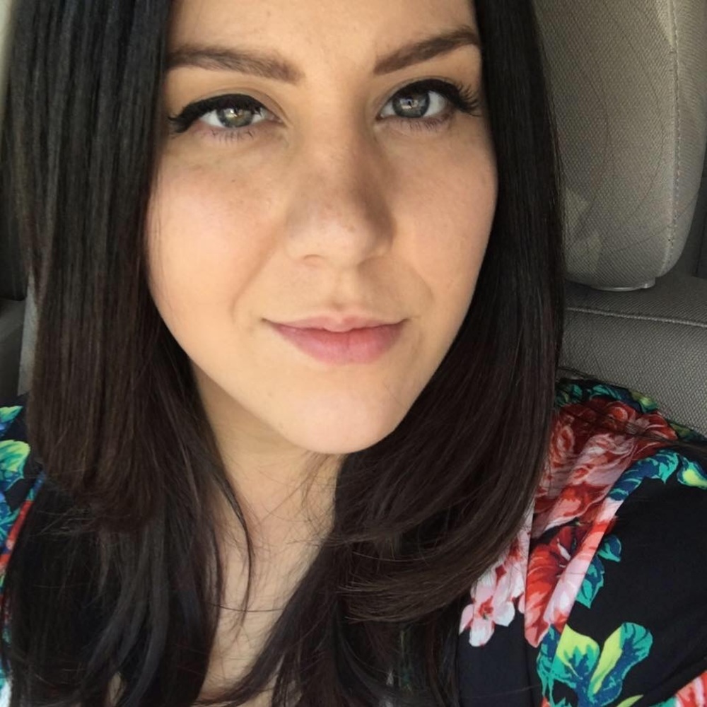 Meet your Posher, Amaris